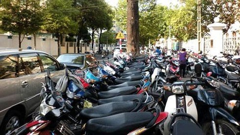 Hà Nội quyết định tăng phí trông giữ xe đạp, xe máy - ảnh 1