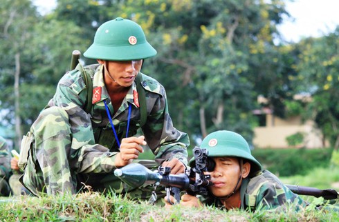 Sẽ tách lương khỏi quân hàm trong lực lượng vũ trang - ảnh 1