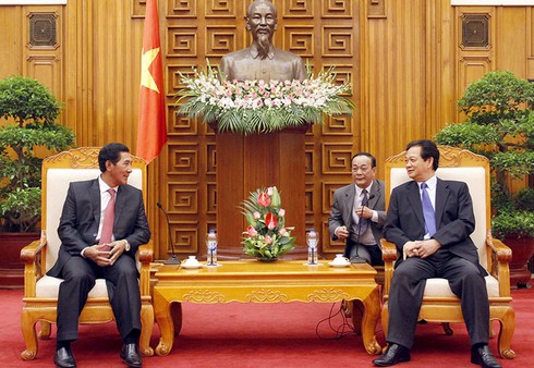 Thủ tướng: Việt Nam sẵn sàng chia sẻ kinh nghiệm với Lào - ảnh 1