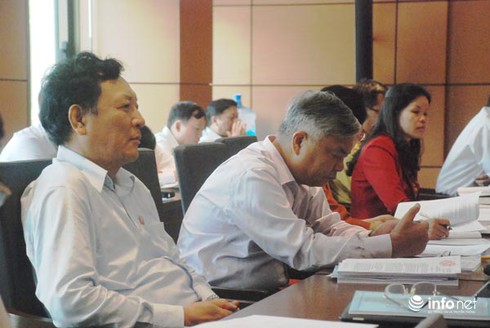 Bộ trưởng GD&ĐT: Không có chuyện “vừa đá bóng vừa thổi còi” - ảnh 1