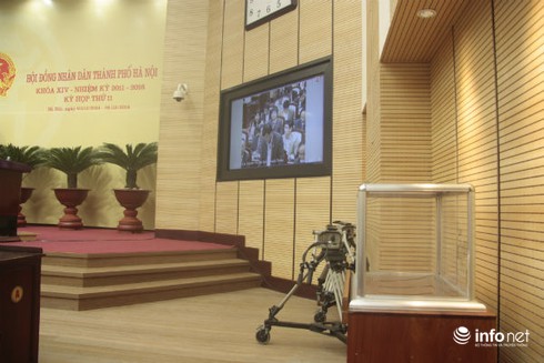 Hà Nội đang họp kín lấy phiếu tín nhiệm 15 chức vụ chủ chốt - ảnh 1