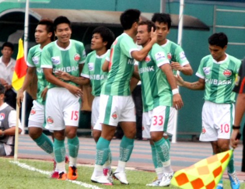 Ca sĩ Ông Cao Thắng có tên trong Ban chấp hành LĐ bóng đá TP.HCM