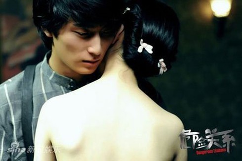 'Phim nóng' của Jang Dong Gun - Trương Bá Chi tới Việt Nam