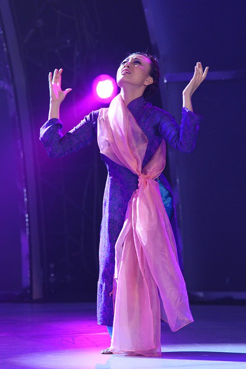 Ngô Thanh Vân khoe chân thon trên sàn khiêu vũ - ảnh 25