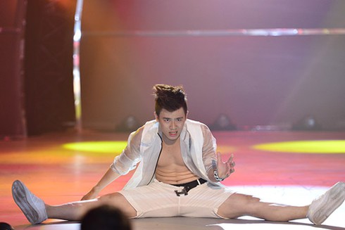 Ngô Thanh Vân khoe chân thon trên sàn khiêu vũ - ảnh 31