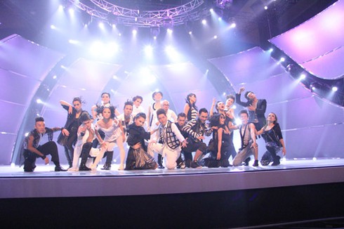 Ngô Thanh Vân khoe chân thon trên sàn khiêu vũ - ảnh 17