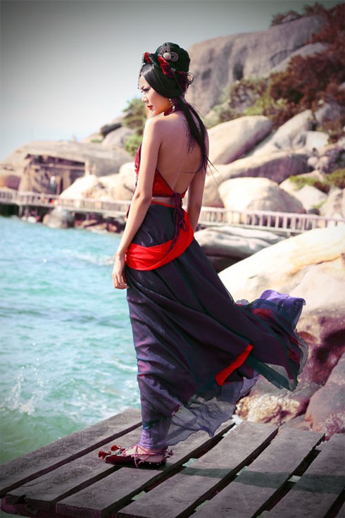 Hà Tăng xuất chiêu đánh Thanh Hằng trong 'Mỹ nhân kế'