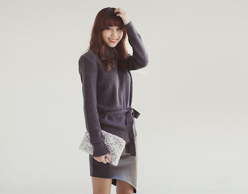 Diện áo len mỏng trẻ trung, phong cách 23