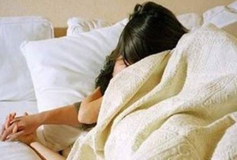 Mất chồng vì “nuôi ong tay áo” - ảnh 1