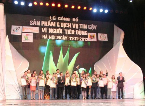 AIA Việt Nam đạt danh hiệu sản phẩm, dịch vụ tin cậy vì người tiêu dùng - ảnh 1