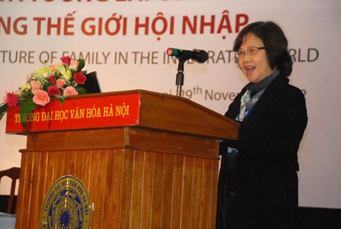 Mổ xẻ gia đình