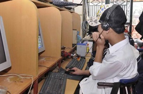 Con hư hỏng vì cha mẹ quá giàu - ảnh 1