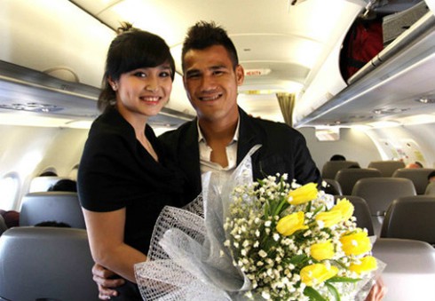 Những bóng hồng 'trói chân' cầu thủ Việt - ảnh 8