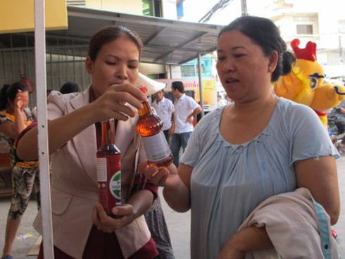 Nhiều quà tặng tại ngày vàng ở Hóc Môn - ảnh 2