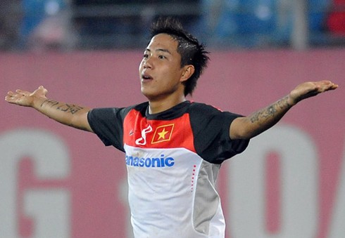 'Cậu bé hư' của bóng đá VN rước nàng về dinh - ảnh 1