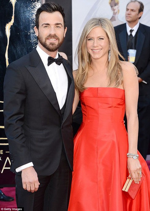 Ngắm những cặp đôi trên thảm đỏ Oscar 2013 - ảnh 1