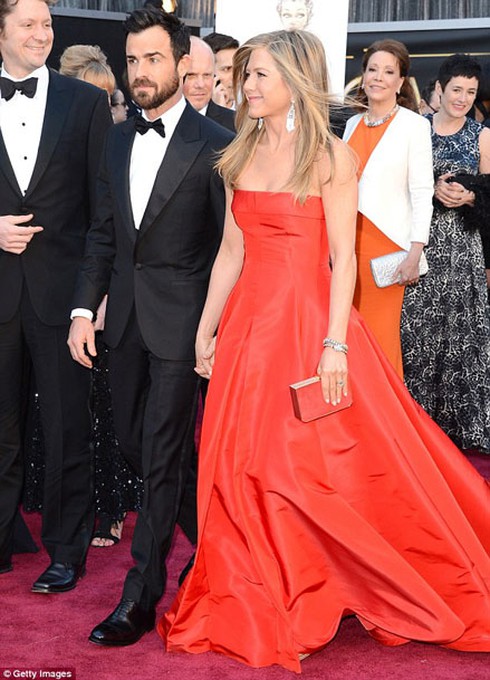 Ngắm những cặp đôi trên thảm đỏ Oscar 2013 - ảnh 2