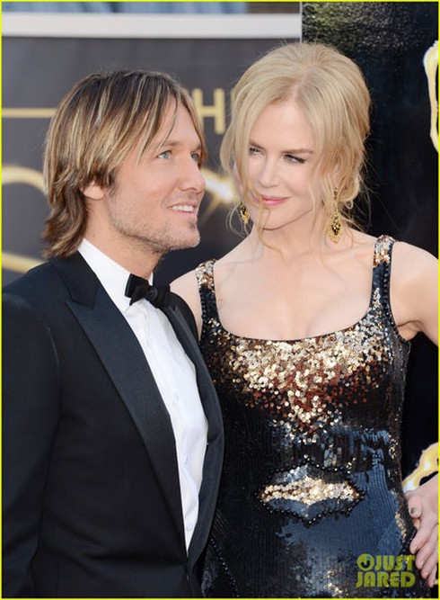 Ngắm những cặp đôi trên thảm đỏ Oscar 2013 - ảnh 16