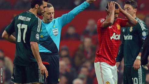 UEFA cân nhắc trừng phạt Man United - ảnh 1