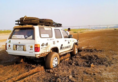 Cach lái xe đường lầy - ảnh 2