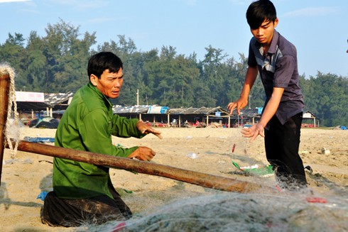 Quảng Ngãi: Ngư dân thả
