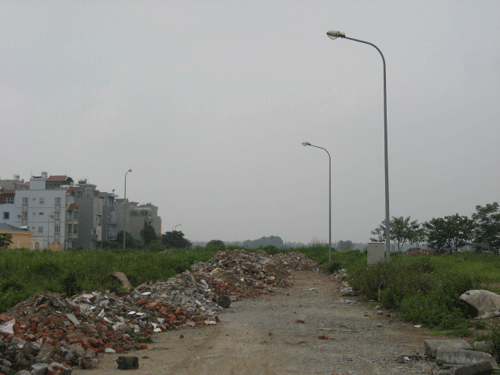 Khu tái định cư thành bãi rác xây dựng - ảnh 5