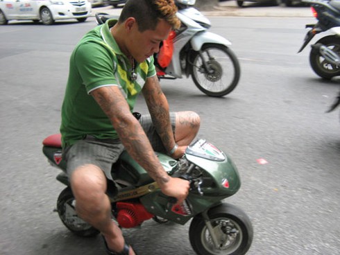 Hà Nội: Lạ mắt “xe ruồi” gây chú ý trên phố - ảnh 3