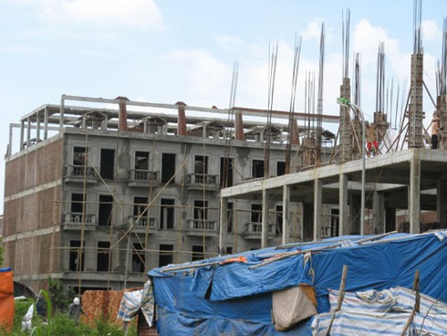 Liều như... nhà thầu - ảnh 1