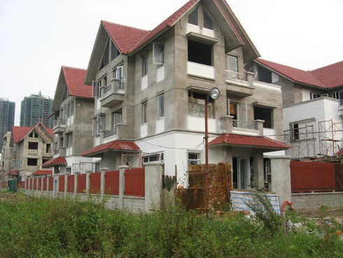 Khu đô thị bỏ hoang vì khách hàng không nhận nhà - ảnh 9