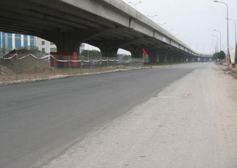 Hà Nội lạ lẫm và tĩnh lặng - ảnh 1