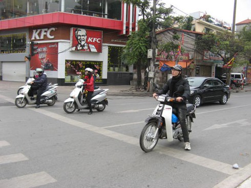 Hà Nội lạ lẫm và tĩnh lặng - ảnh 9