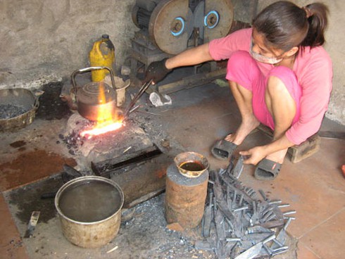 Về làng nổi tiếng