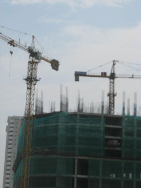 Treo “thần chết” lơ lửng trên đầu người đi đường - ảnh 5