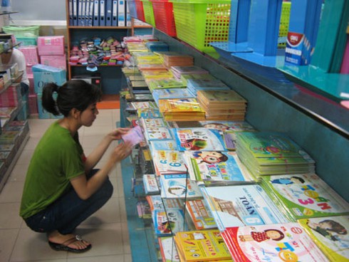 Đồ dùng, đĩa phụ trợ học tập: Giá