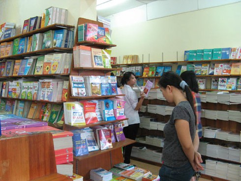 Chọn sách tham khảo: Không biết đúng sai, chỉ theo cảm tính - ảnh 1