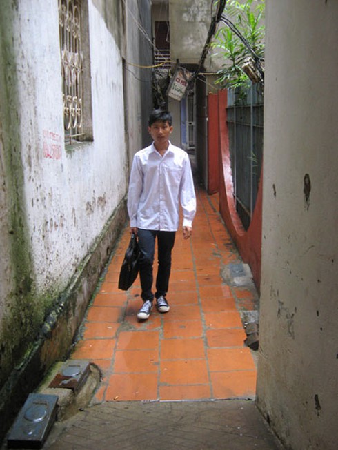 Theo chân thủ khoa Đại học Y HN đội mưa đi khai giảng - ảnh 3