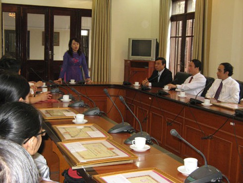 Bộ trưởng Y tế “chê” các thủ khoa trường Y thấp còi, gầy gò - ảnh 1