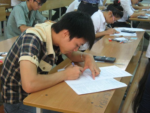 PGS Văn Như Cương: Nên thi đại học bằng máy! - ảnh 1