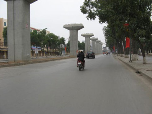 Lạ thường đường phố Hà Nội ngày mùng Một Tết - ảnh 1