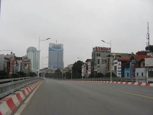 Lạ thường đường phố Hà Nội ngày mùng Một Tết - ảnh 10