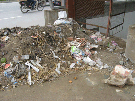 Hầm đi bộ tiền tỷ biến thành ao - ảnh 5