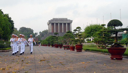 Con ở miền Nam ra thăm Lăng Bác - ảnh 11