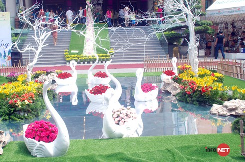 Mừng Quốc khánh bằng triển lãm “Hoa và Cuộc Sống” tuyệt đẹp - ảnh 9