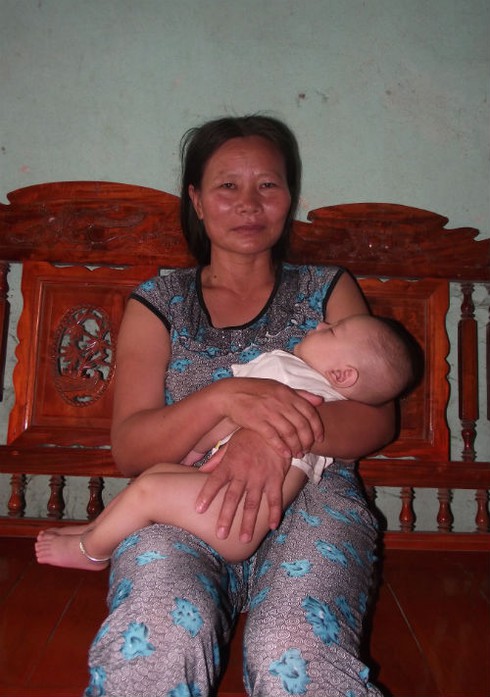 Chôn thuốc sâu dưới đất: Về thôn quả phụ - ảnh 2