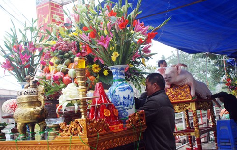 Hà Nội: Hàng nghìn người tháp tùng “ông lợn” - ảnh 8