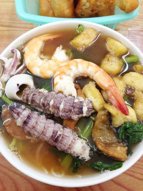 Bún Thái hải sản chua cay hấp dẫn ngày đông Hà Nội - ảnh 2