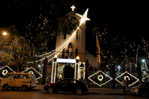 Những Nhà thờ ở Hà Nội bạn có thể đến đêm Noel - ảnh 2