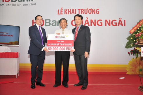 HDBank tặng hai căn nhà tình thương tại Quảng Ngãi - ảnh 1