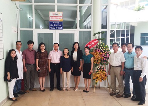 HDBank tài trợ 200 triệu đồng cho hoạt động y tế - ảnh 1