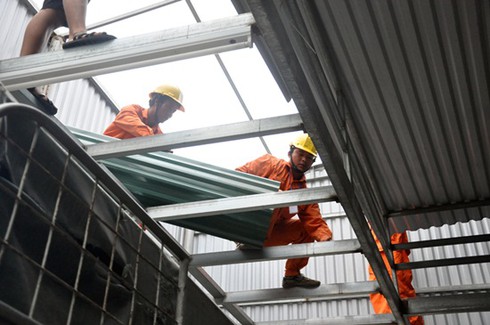 EVN Hà Nội đảm bảo an toàn điện mùa mưa bão - ảnh 1